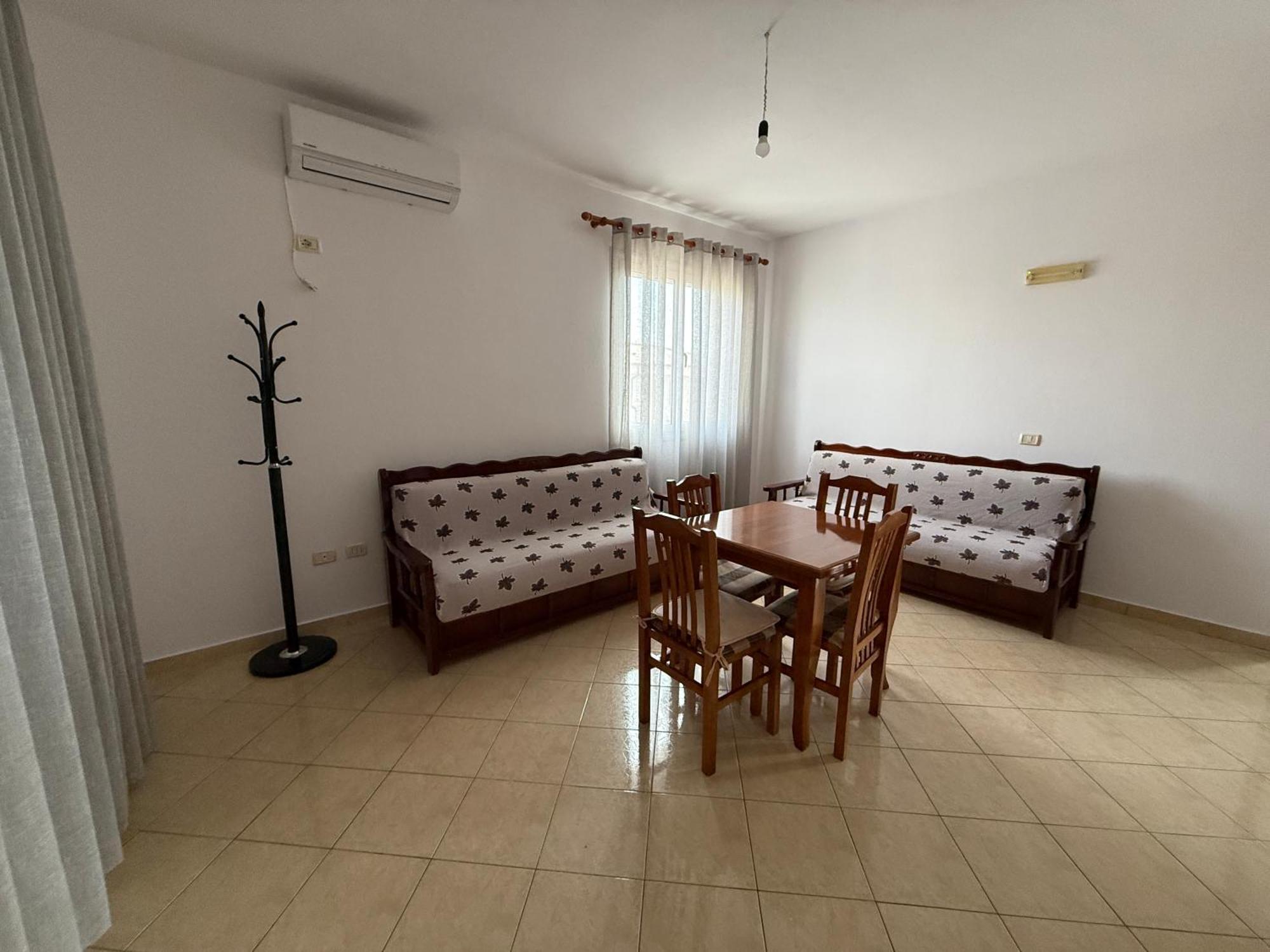 Hotelgodini Golem  Buitenkant foto